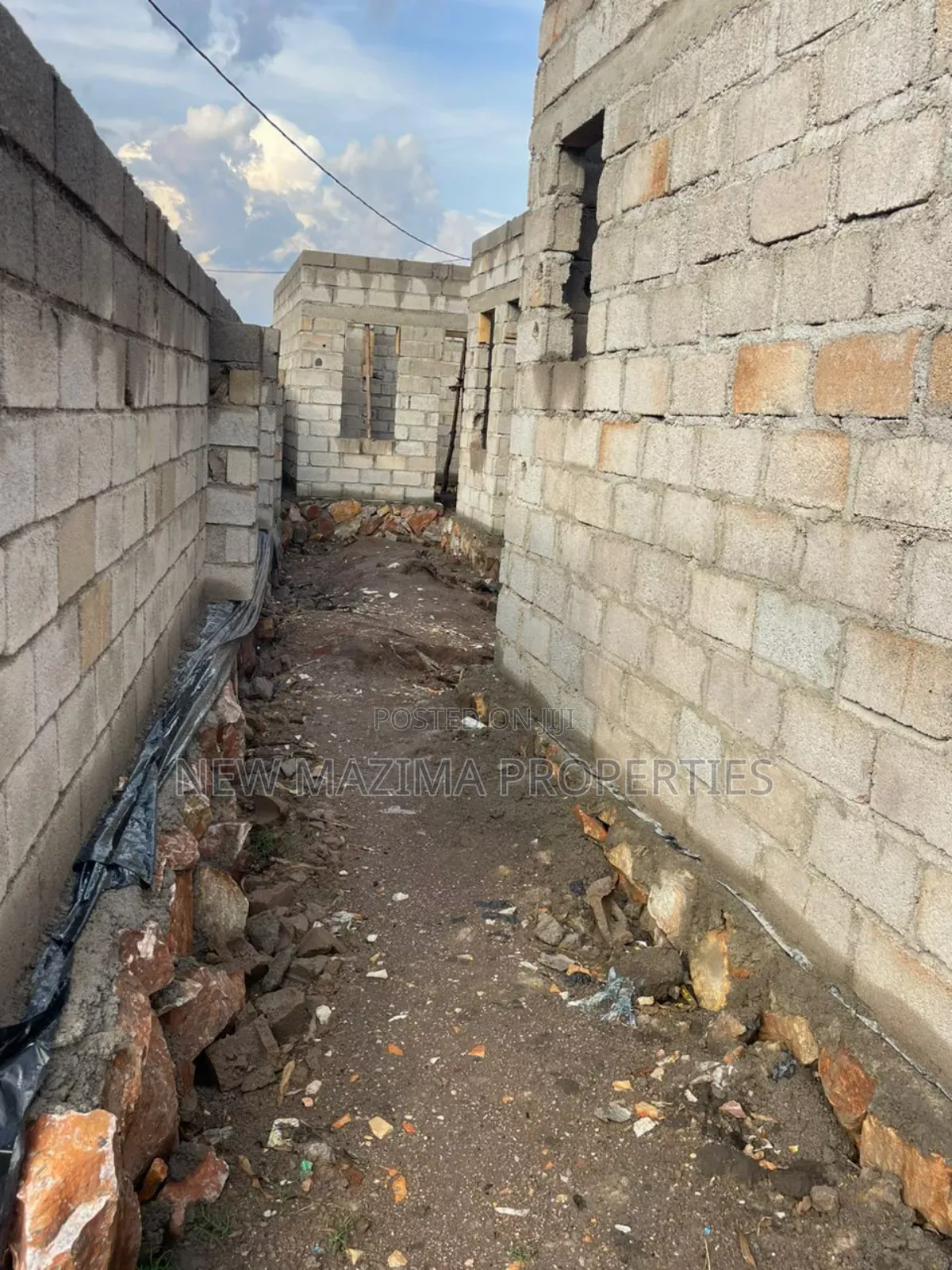 5self Contained Semi Finished Single Rentals Quicksale Heart Of Kyanja