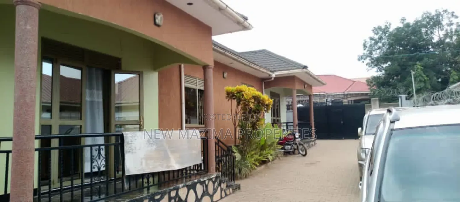 6bdrm Apartment in Namugongo Town, Central Division for sale