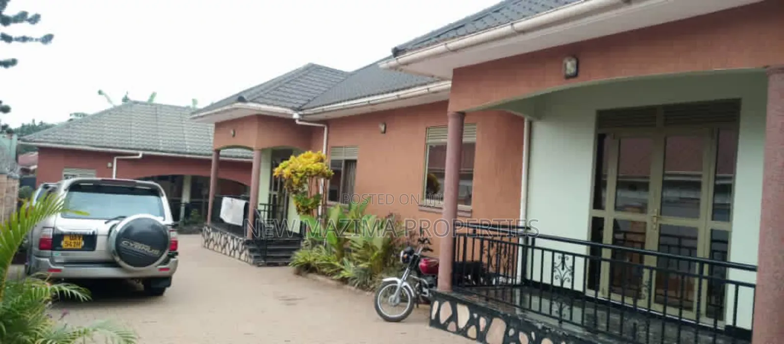 6bdrm Apartment in Namugongo Town, Central Division for sale
