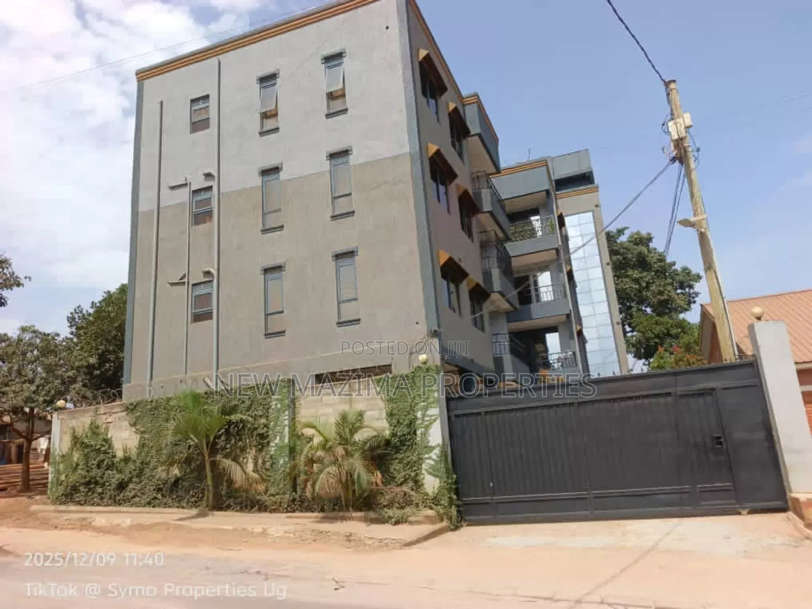 14bdrm Block of Flats in Mengo Masanafu, Central Division for sale