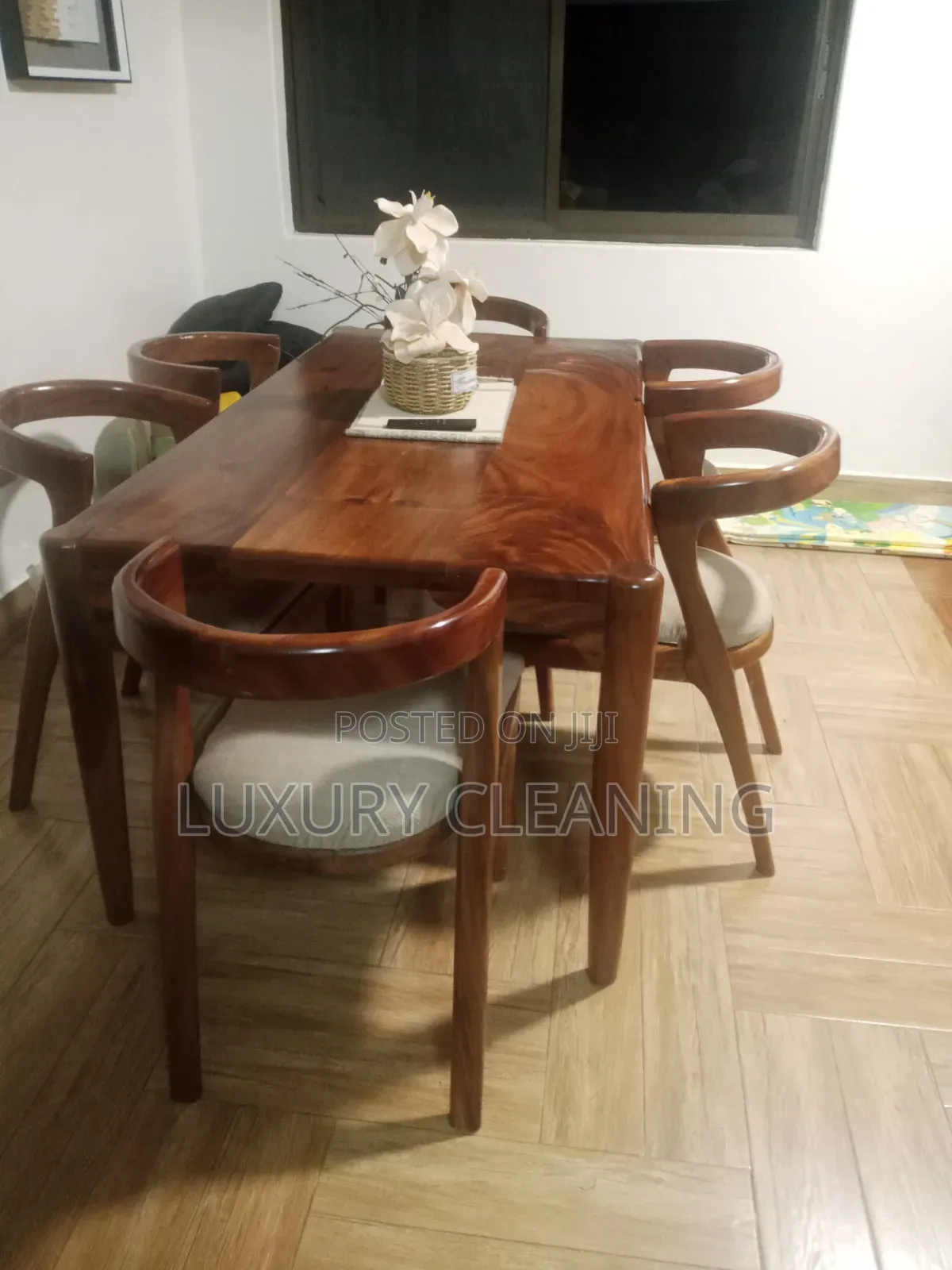 Sofasets and Dinning Chairs Cleaning