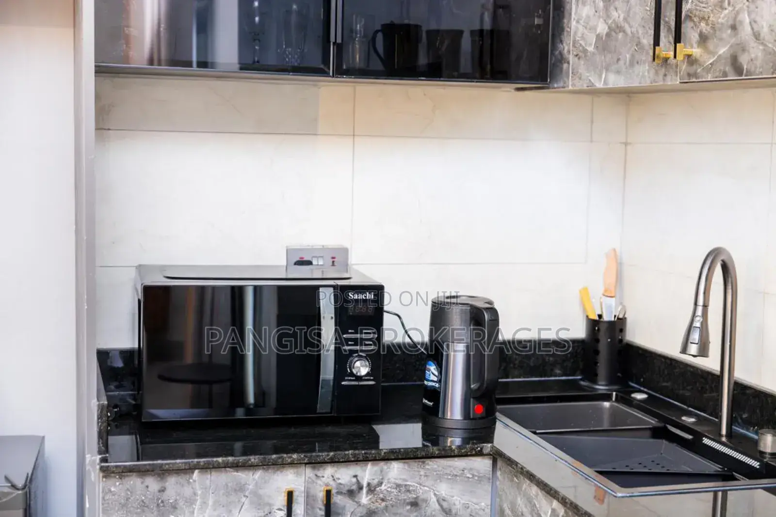 Furnished Luxurious Airbnb Munyonyo