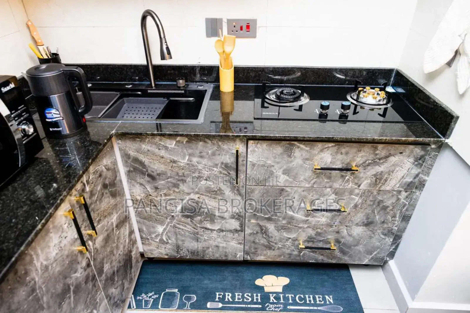 Furnished Luxurious Airbnb Munyonyo