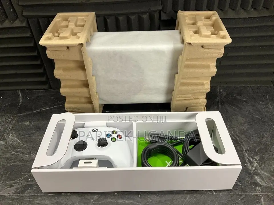 Microsoft Xbox Series S 512gb Ep2-10050 Brand New!