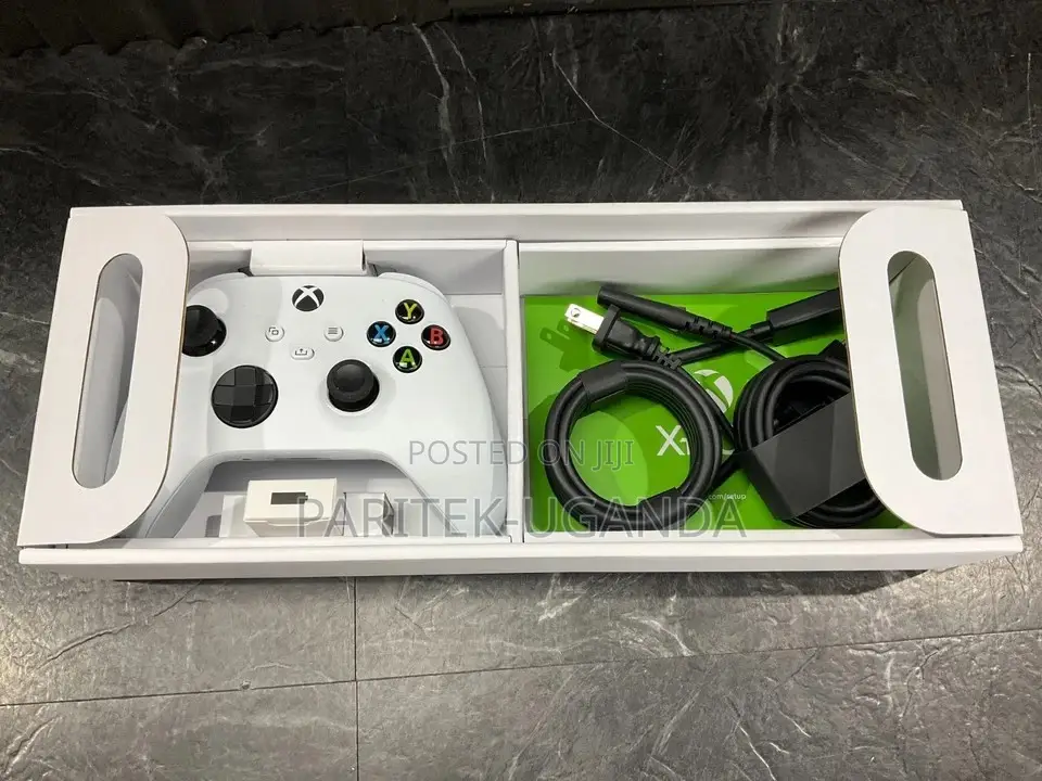 Microsoft Xbox Series S 512gb Ep2-10050 Brand New!
