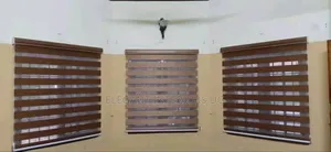 Elegant Horizontal Curtain Blinds Per Square Meter Available