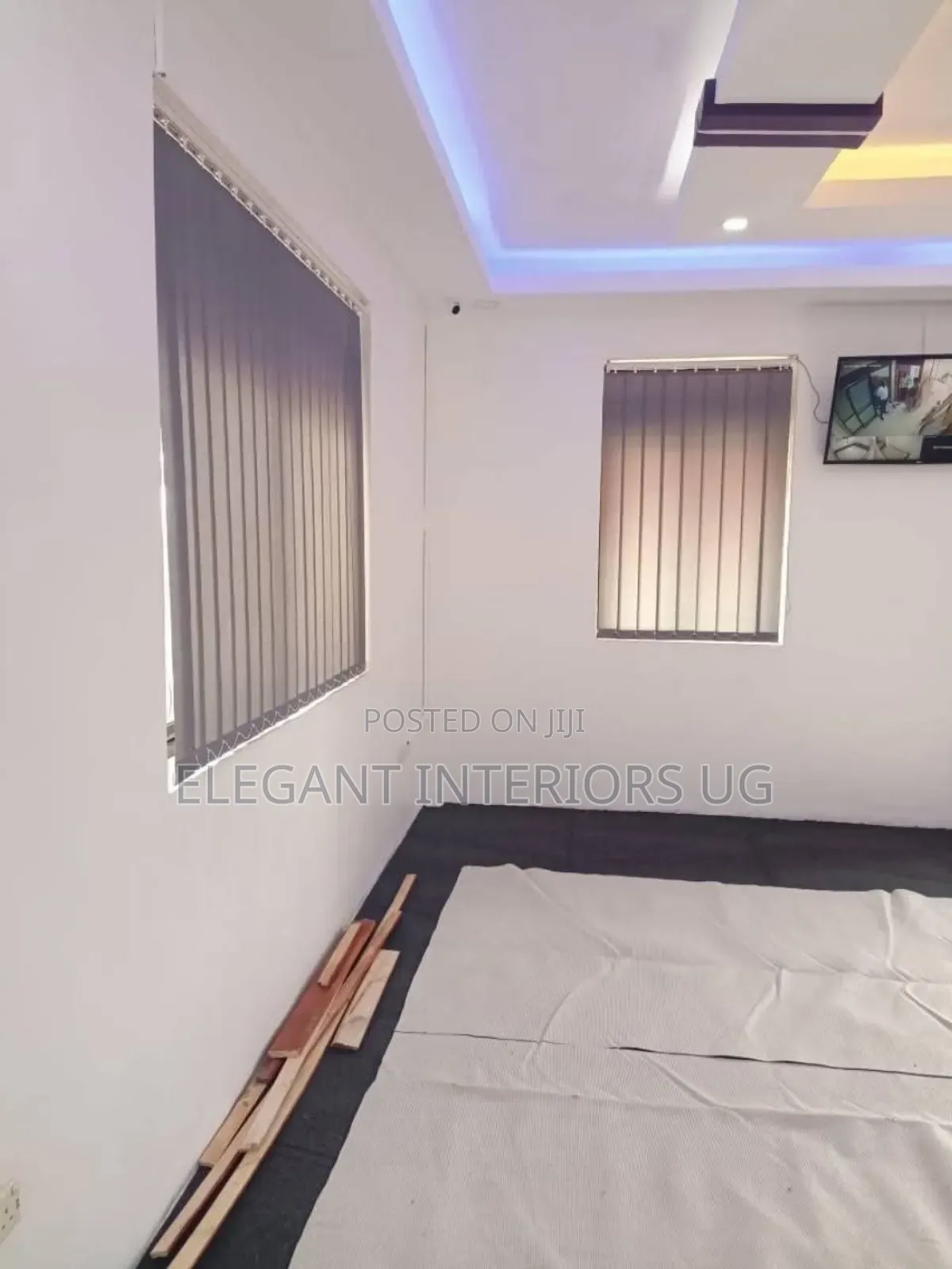 Elegant Curtain Blinds Available in Vertical Format Per Square