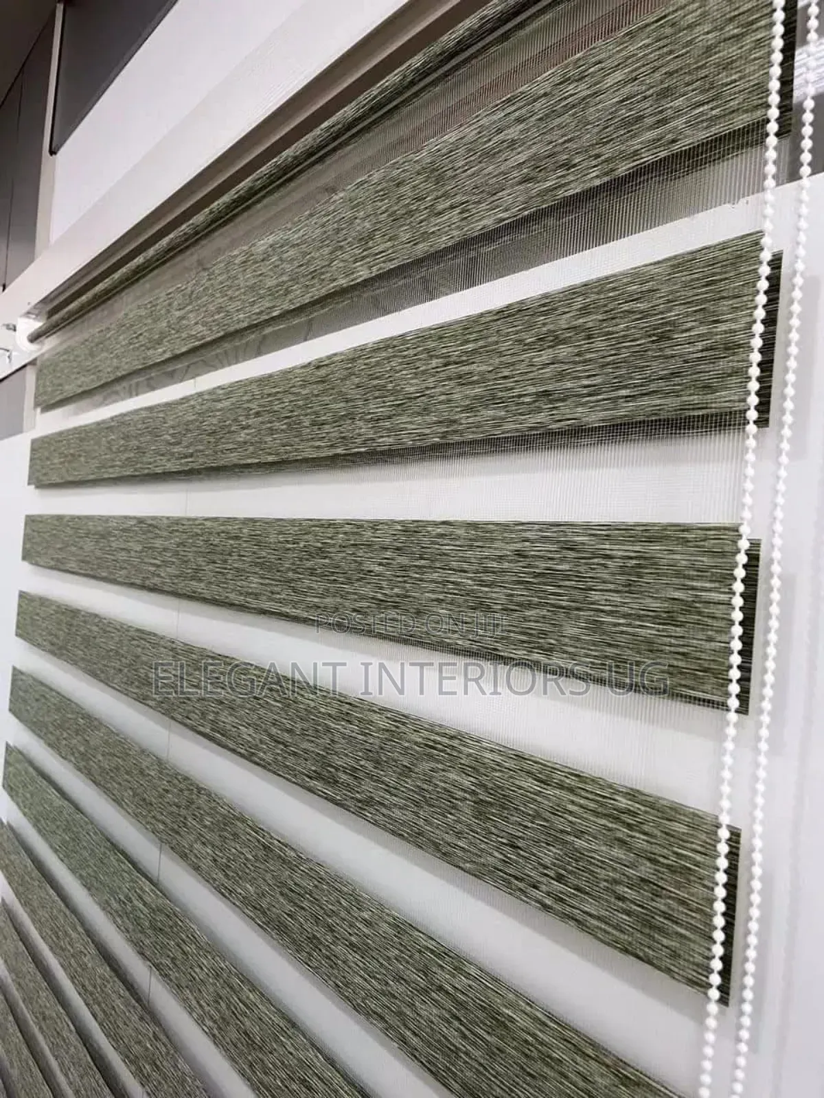 Eelegant Curtain Blinds for Offices and Kitchen Windows