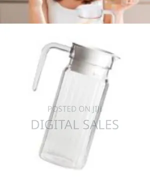 Ribbed Glass Beverage Pitcher / Water Carafe With Lid