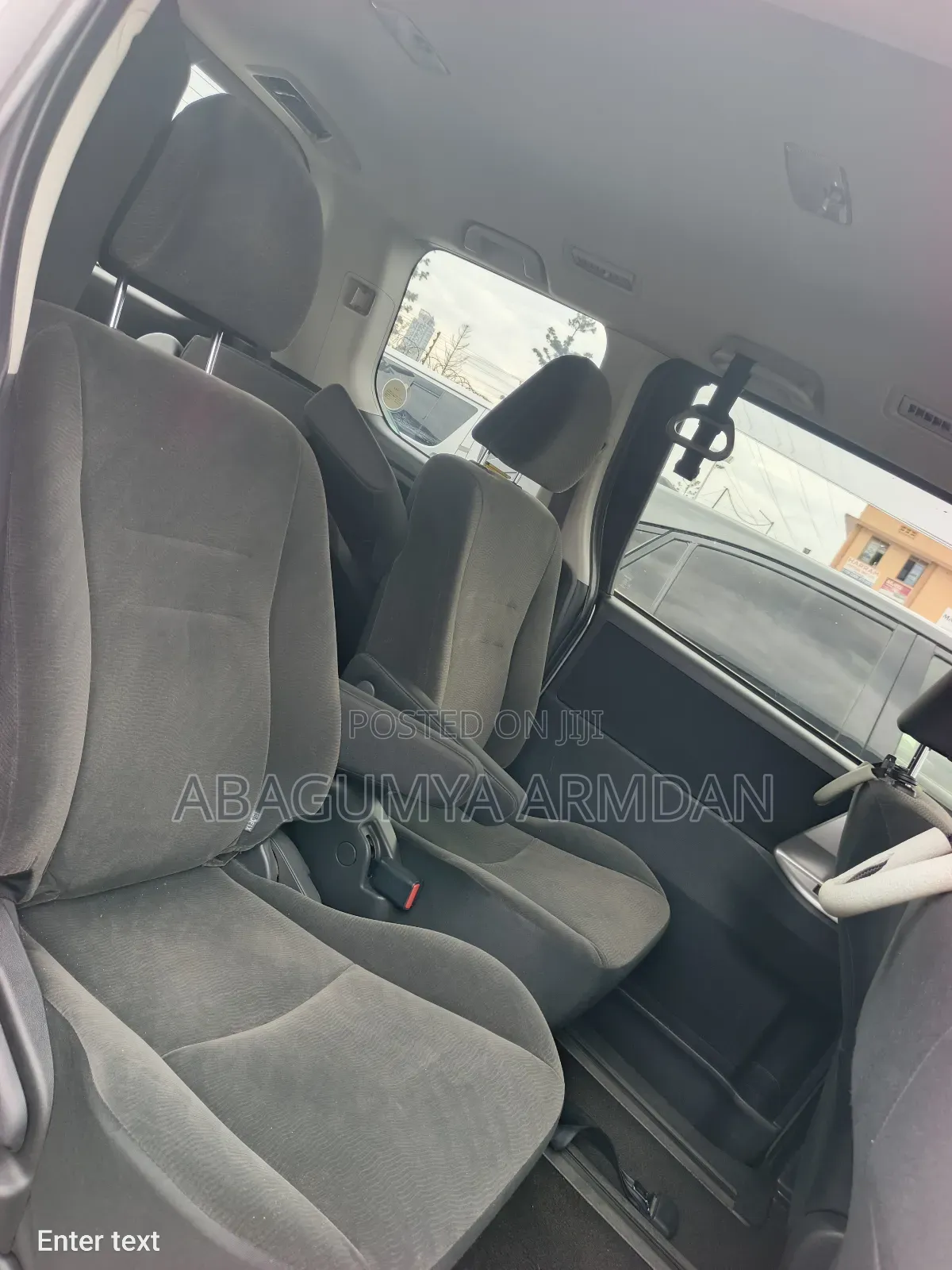 Toyota Noah 2.0 158hp AWD (8 Seater) 2011 Silver