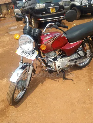 Bajaj Boxer 100 2021 Red