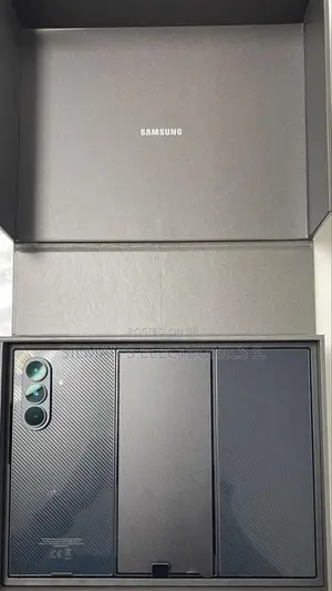 New Samsung Galaxy Z Trifold 512 GB Black
