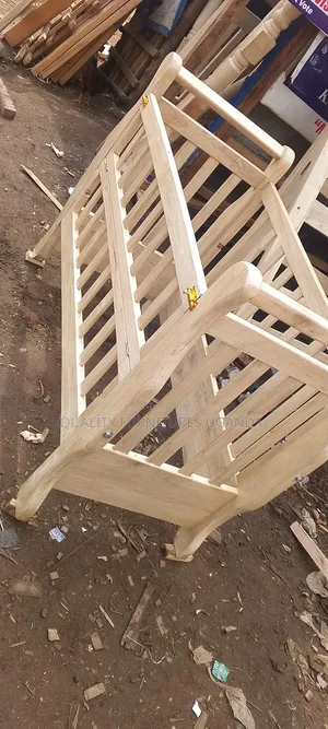 Min Baby Crib in Natural Color