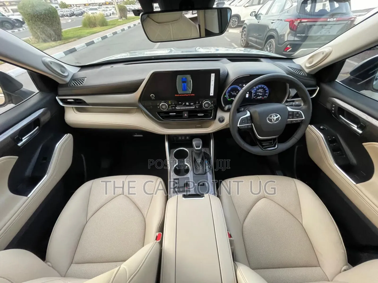 Toyota Kluger 2023 Silver