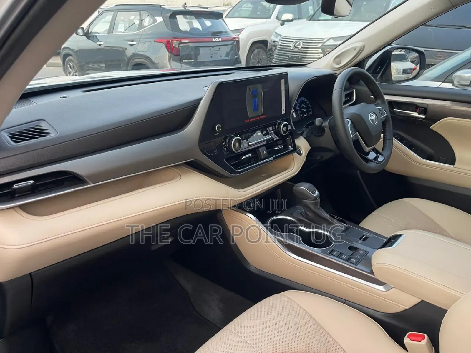 Toyota Kluger 2023 Silver