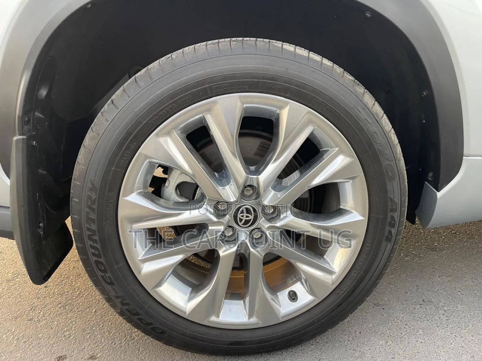 Toyota Kluger 2023 Silver