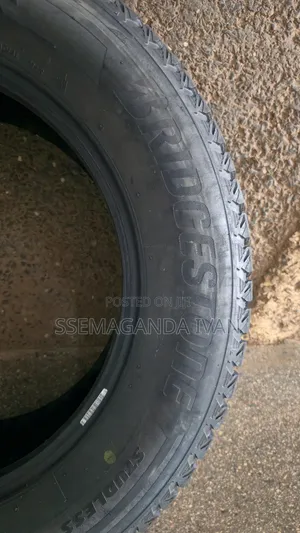 225/65r17 Bridgestone Studless Tyres for Harrier