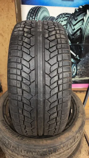 275/40r20 Slightly Used Achilles Tyres