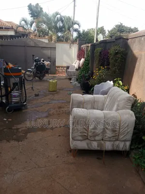Puff and Sofaseats Cleaning