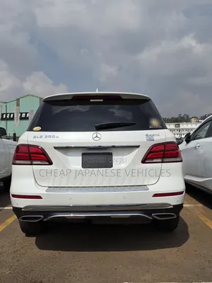 Mercedes-Benz GLE-Class GLE 350d 4MATIC 2016 White
