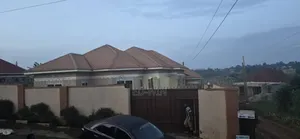 5bdrm House in Jomayi Estate, Kawempe for sale