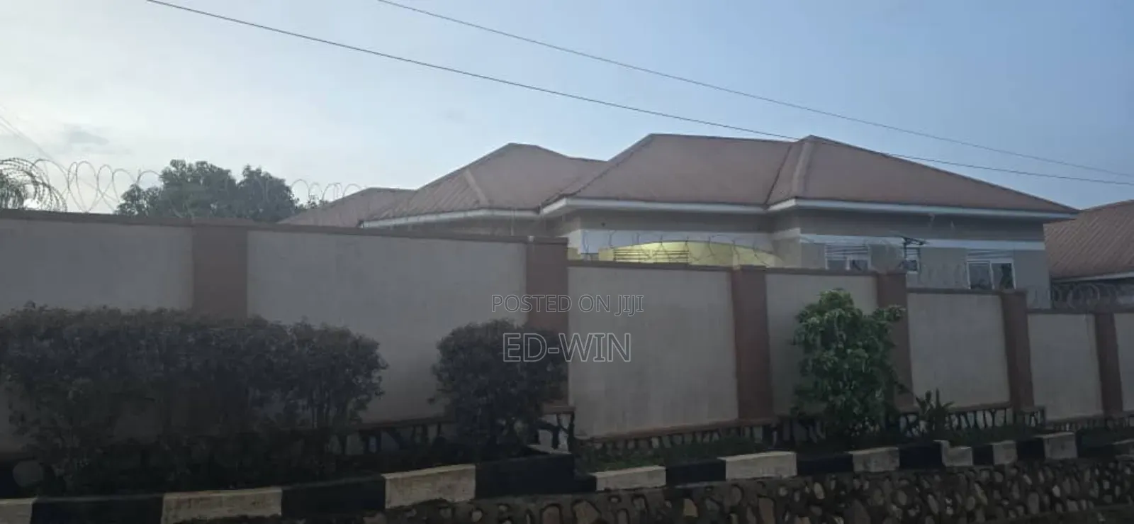 5bdrm House in Jomayi Estate, Kawempe for sale