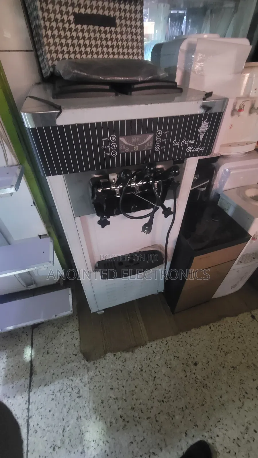 Original Ice Cream Machine Digital