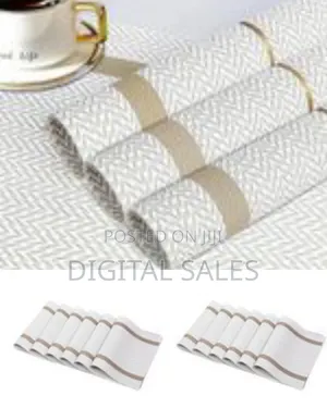 Set of Durable Woven Placemats - Multicolor