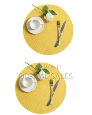 6-Piece Set of Round Woven Placemats