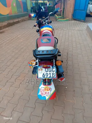 Bajaj Boxer 125 2025 Red