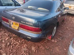Toyota Crown Majesta 2000 Blue