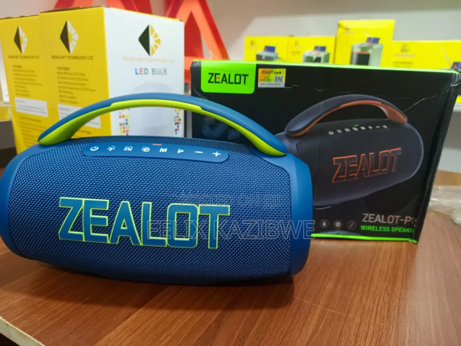 Zealot P12.