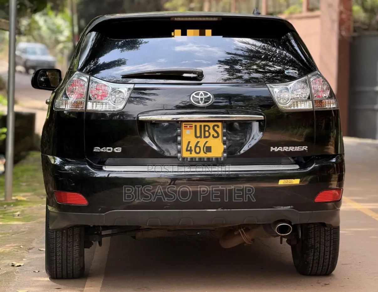 Toyota Harrier 2.4 2010 Black