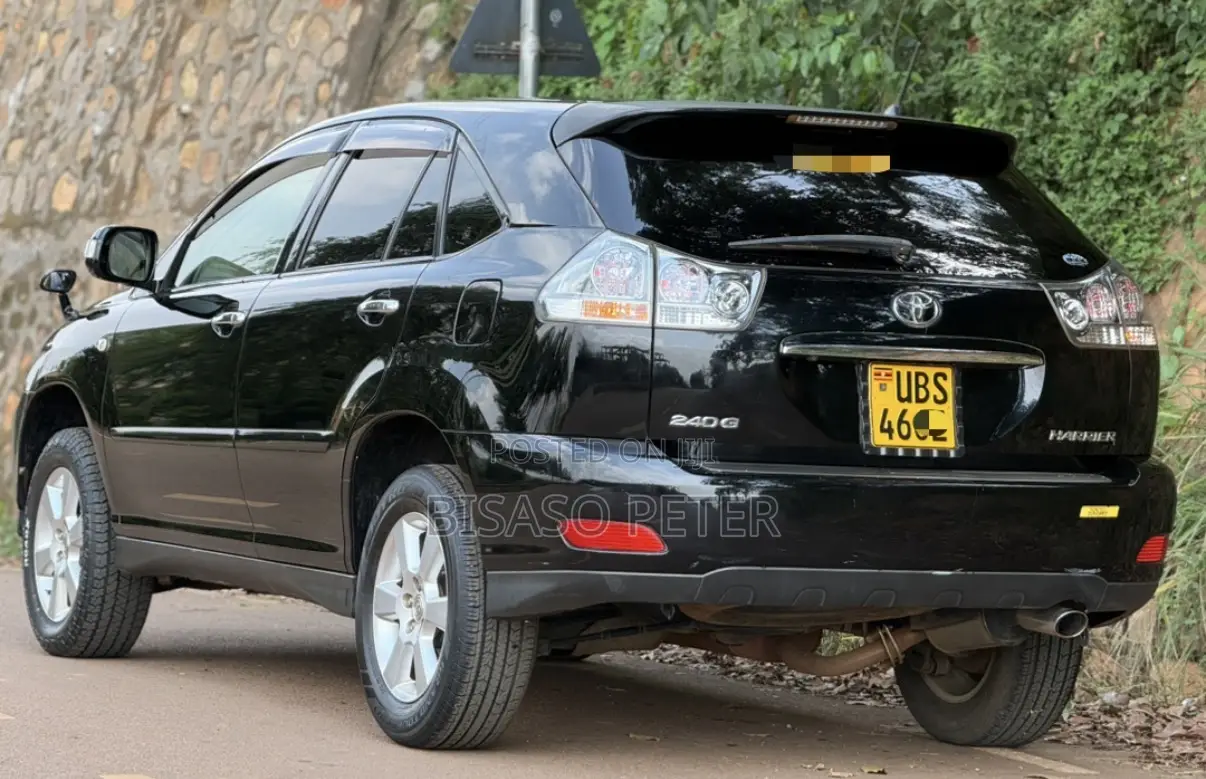 Toyota Harrier 2.4 2010 Black