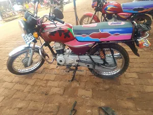 Bajaj Boxer 100 2023 Red