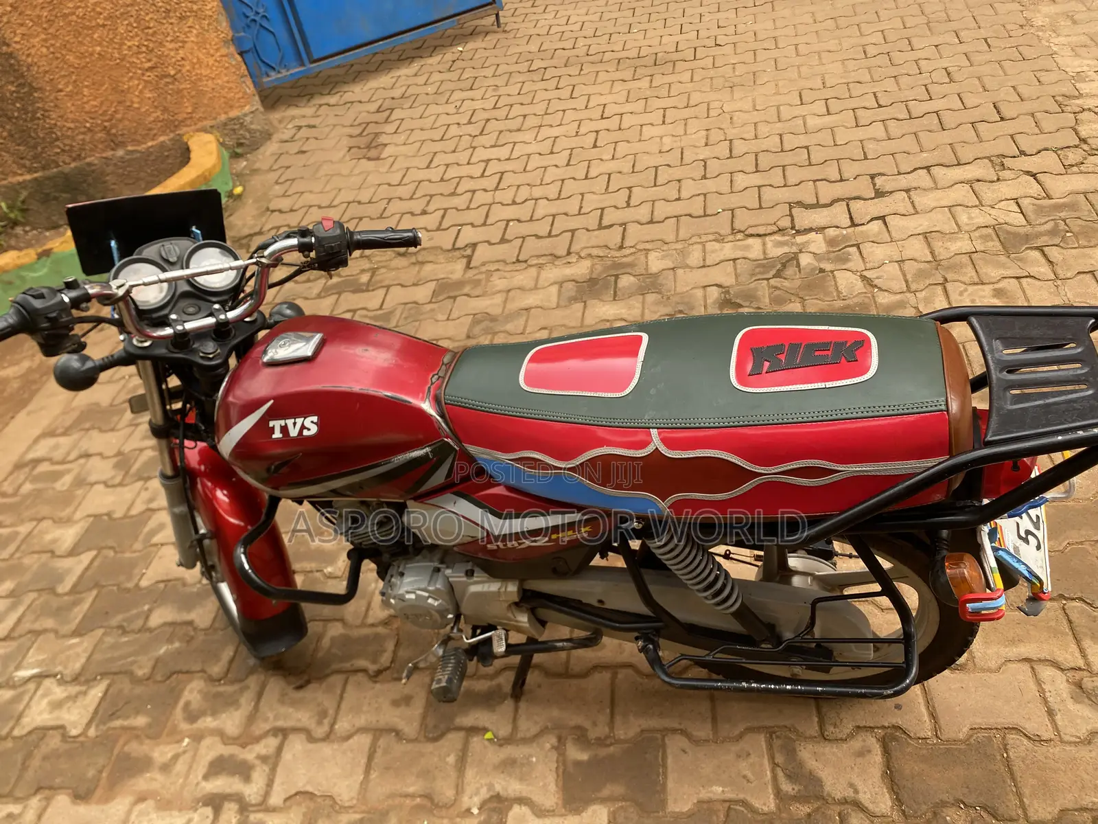 TVS HLX 125 2023 Red