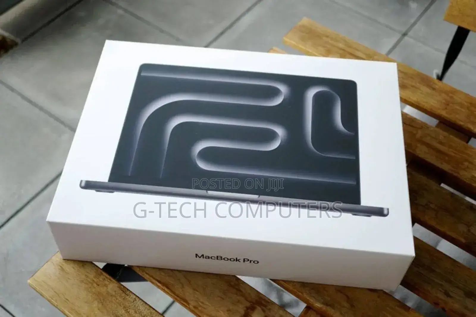 New Laptop Apple MacBook Pro 2024 M4 14-Inch 16GB Apple M4 SSD 1T
