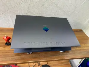 New Laptop HP Omen 15 16GB AMD Ryzen 7 SSD 512GB