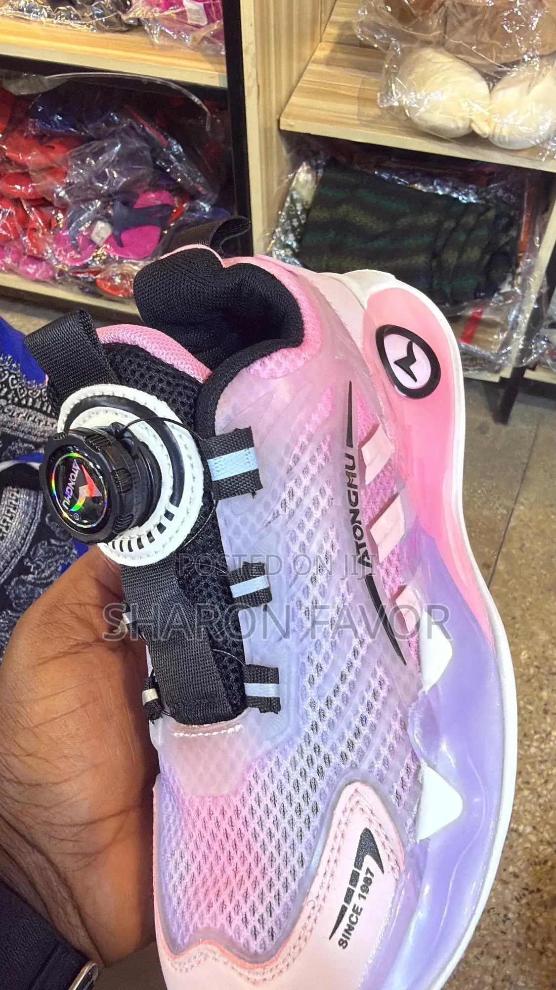 Bobdog Sneakers