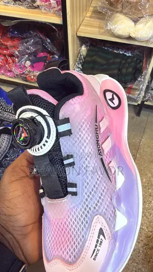 Bobdog Sneakers