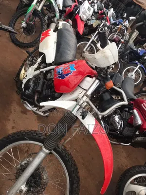 Honda 1995 Red