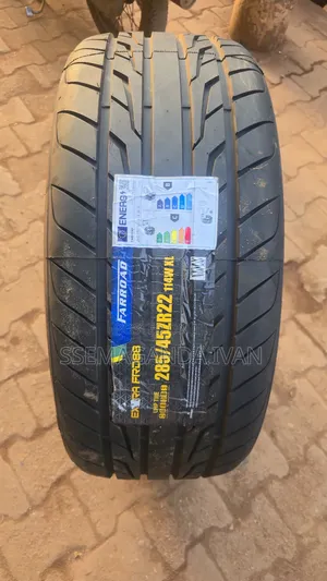 285/45r22 Mercedes-Benz Benz,Bmw Audi,Landcruiser, Lexus Tyres