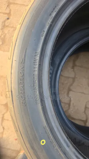 285/45r22 Mercedes-Benz Benz,Bmw Audi,Landcruiser, Lexus Tyres
