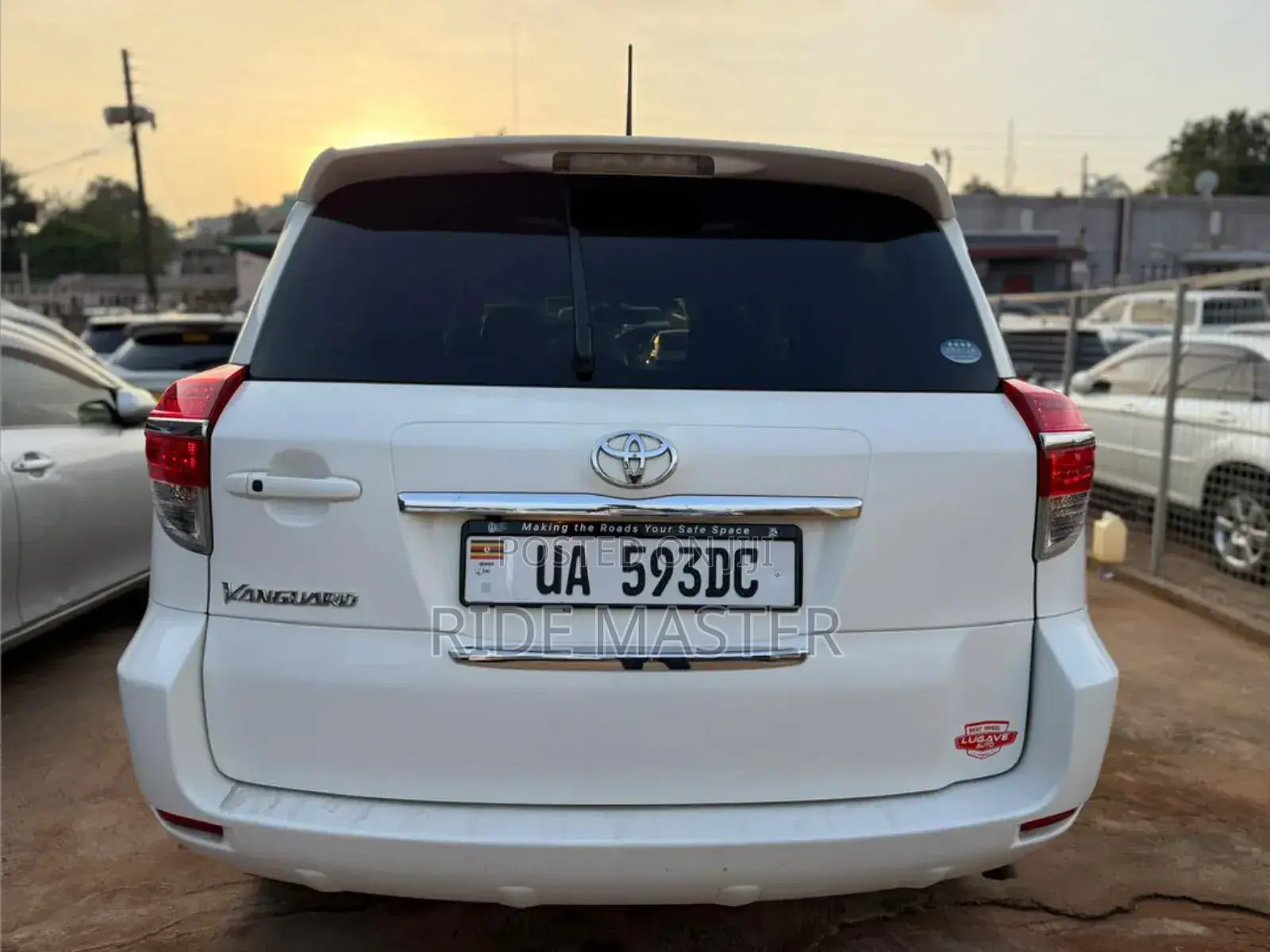Toyota Vanguard 2012 White