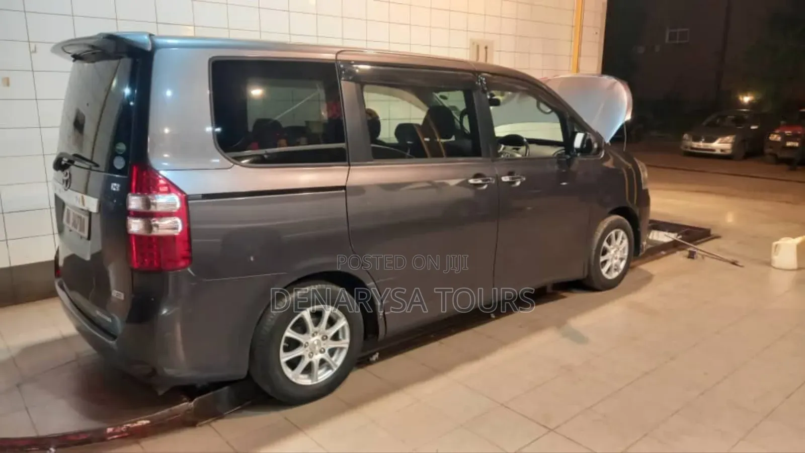 Toyota Noah New Model for Hire/Selfdrive