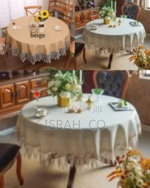 Elegant Round Tablecloth With Decorative Lace Trim