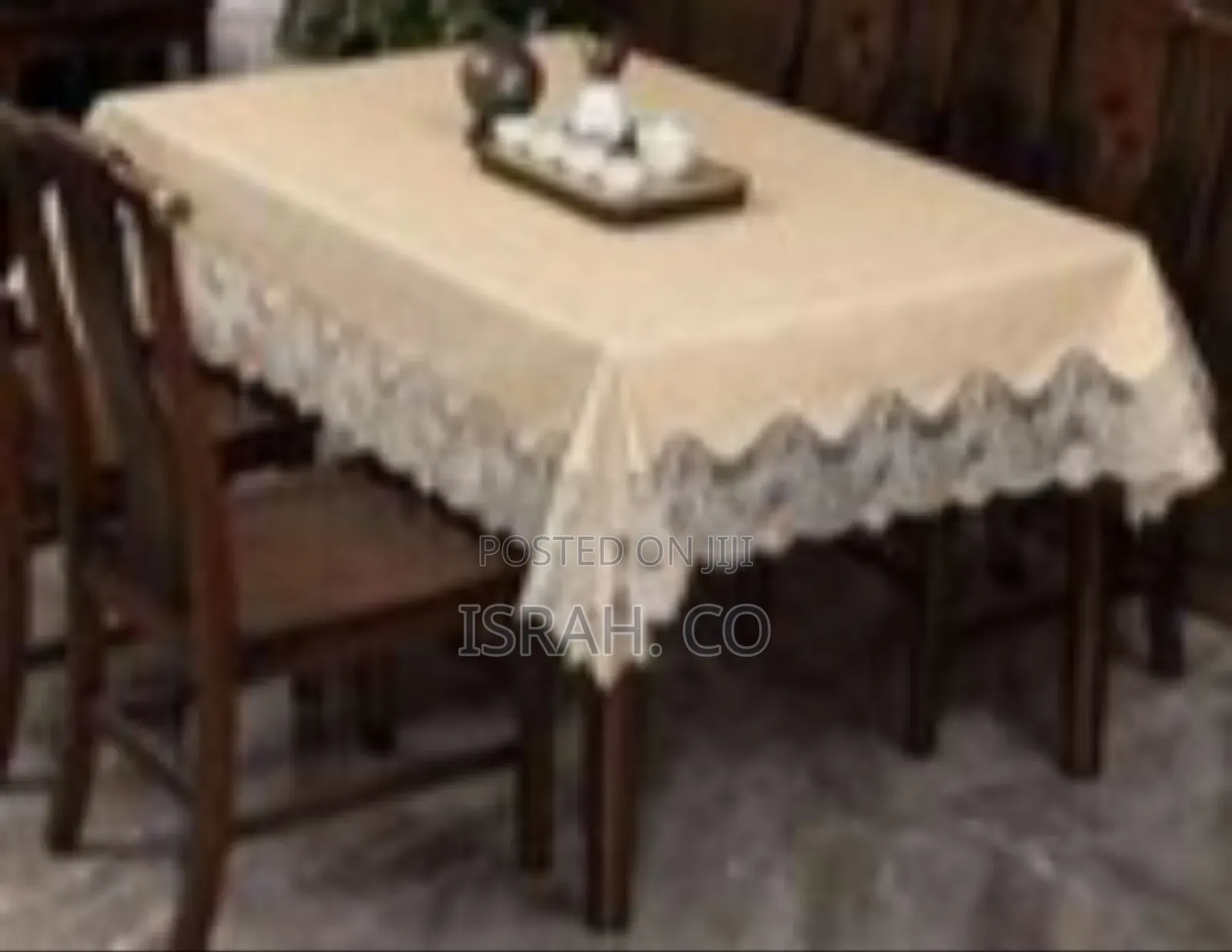 Elegant Lace-Trimmed Rectangular Tablecloth