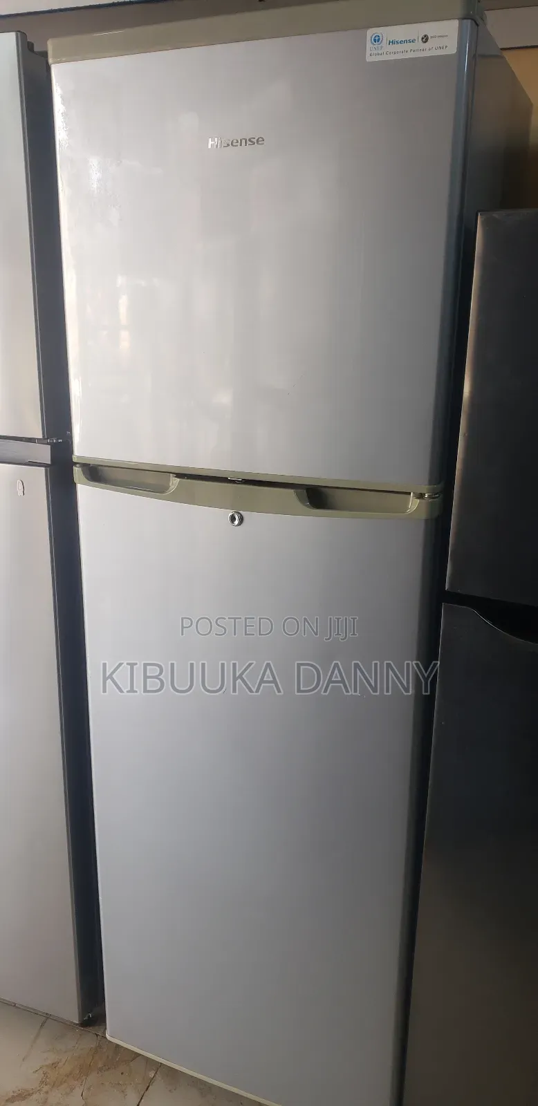 Hisence 330litres Fridge Frost Free