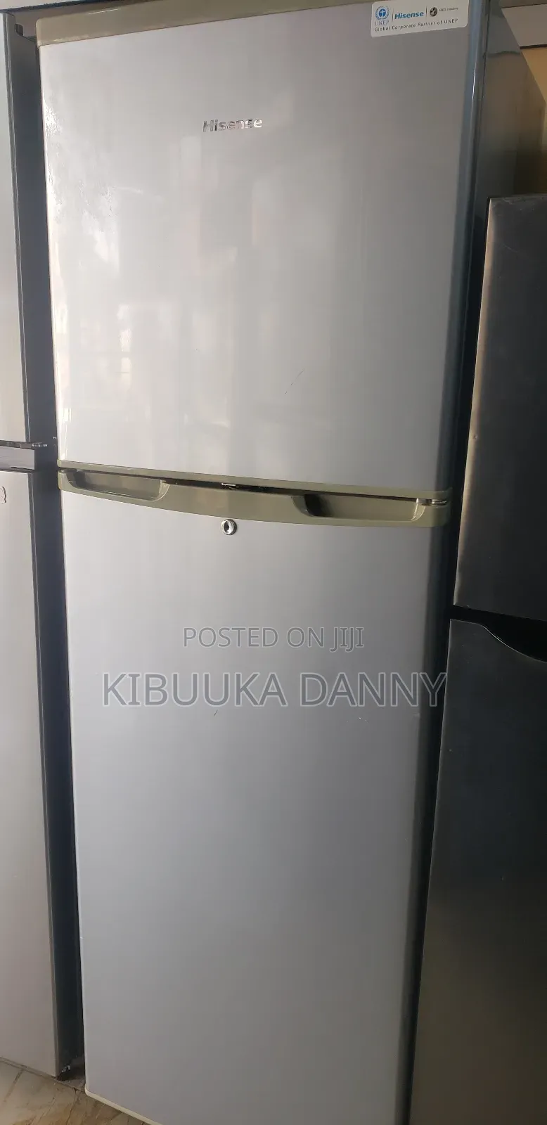 Hisence 330litres Fridge Frost Free