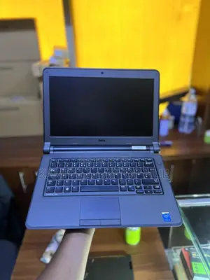 Laptop Dell Latitude 13 3340 4GB Intel Core I5 HDD 500GB